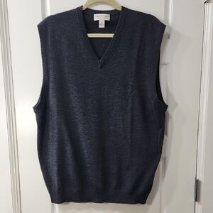 Pronto-Uomo Charcoal Gray V-Neck Sweater Vest in 100% Wool Men's Large